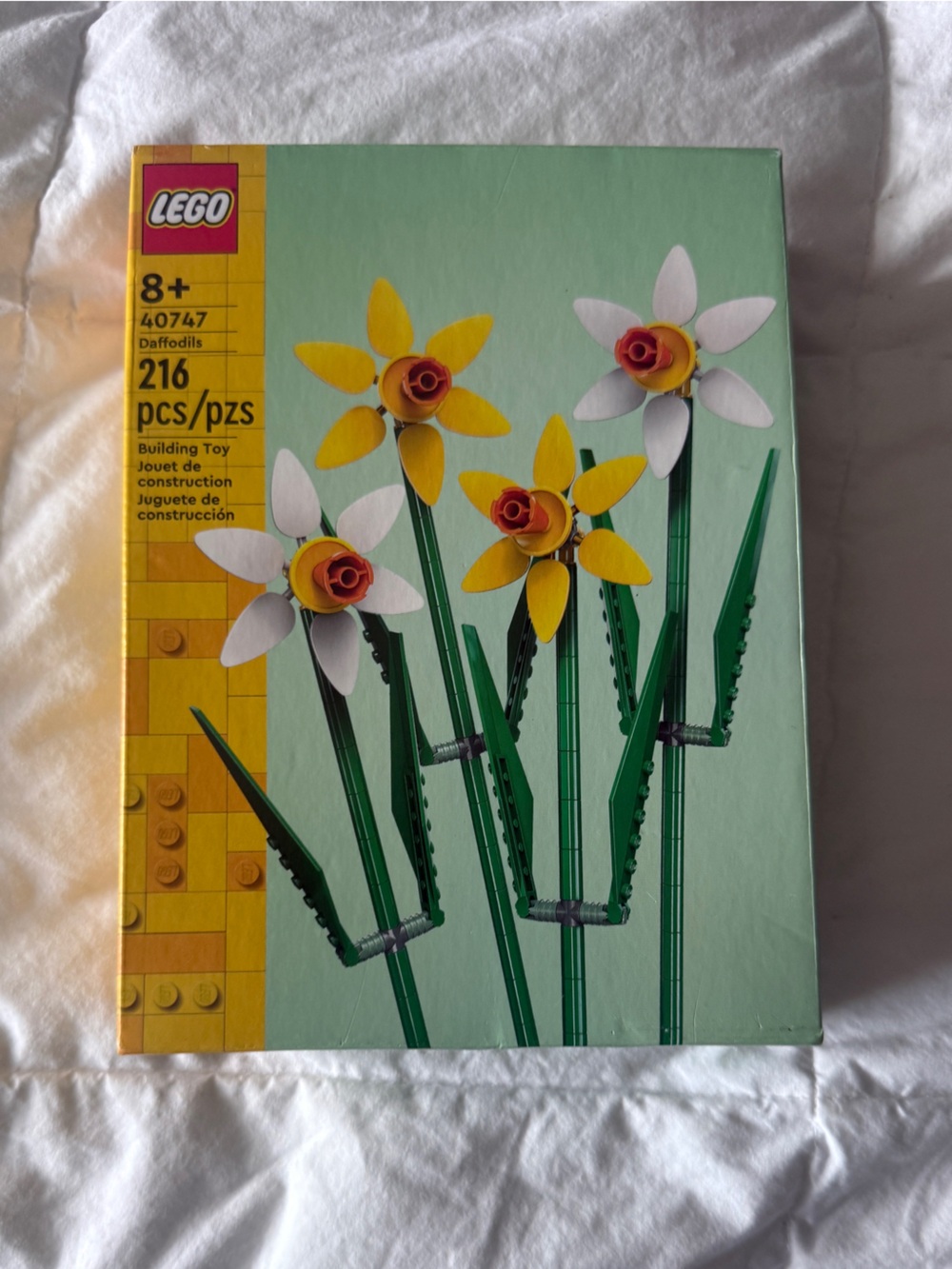 LEGO Creator Daffodils Botanical Collection Set 40747 New In Box 216 Pieces